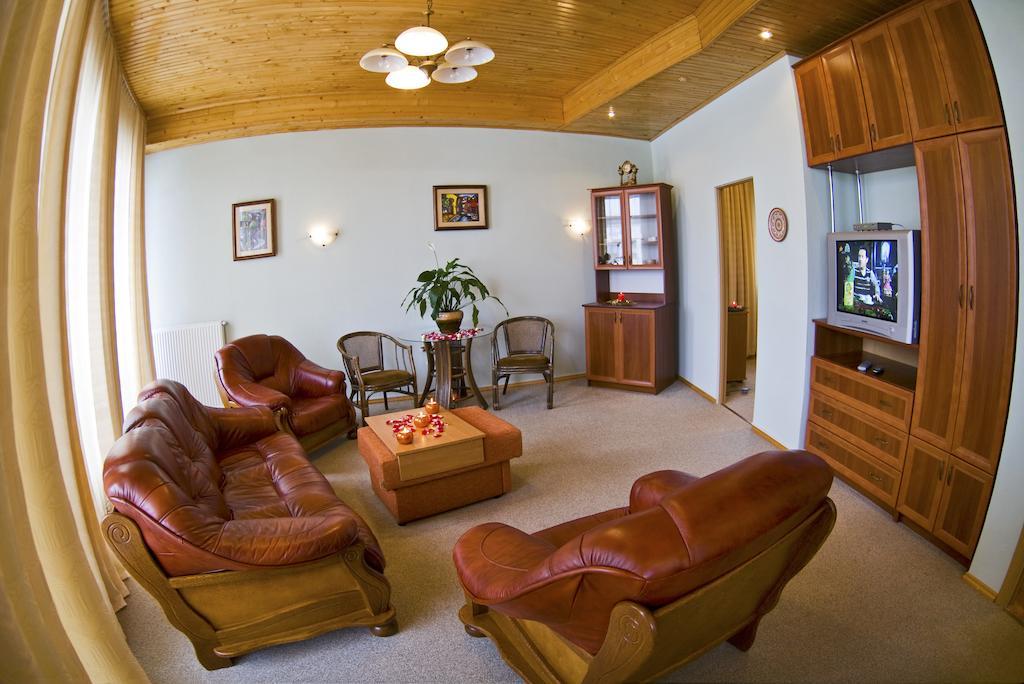 Oberig Otel Morshyn Oda fotoğraf